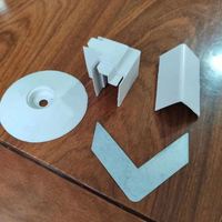 Systèmes de conduits phénoliques HVAC personnalisables en acier inoxydable et laiton Conduits d'air carrés en feuille d'aluminium avec joints Application de gymnastique