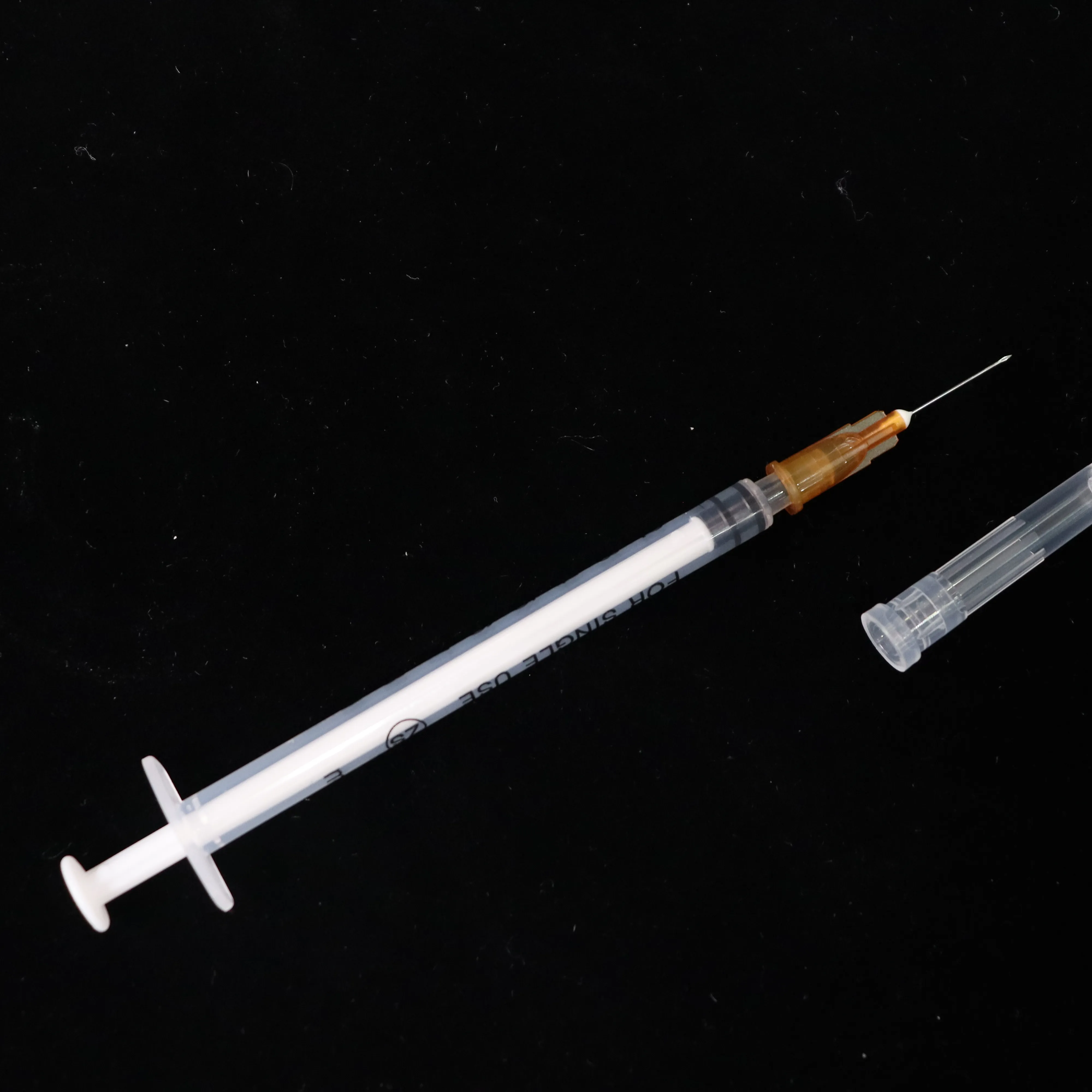 Multiple specifications one time use sterile syringe hypodermic self-destruct