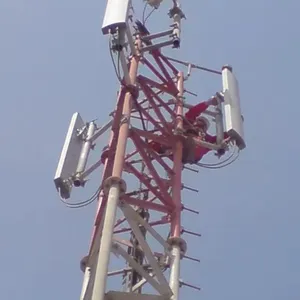 Torre de aço de ângulo de auto-suporte galvanizado de telecomunicações de 3 pernas e auto-suporte