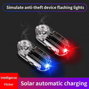 Feux d'avertissement LED solaires sans fil pour l'intérieur des voitures, alarme factice en rouge et bleu - Product Image 1
