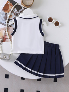 Abbigliamento per Bambini a Prezzo Conveniente, Modello di Tendenza, Set Casual da <span class=keywords><strong>Bambina</strong></span> con T-shirt Polo Senza Maniche e Gonna Plissettata Blu, 2 Pezzi - Product Image 2
