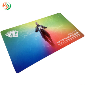 <span class=keywords><strong>Tapis</strong></span> <span class=keywords><strong>de</strong></span> souris <span class=keywords><strong>de</strong></span> <span class=keywords><strong>jeu</strong></span> personnalisé <span class=keywords><strong>de</strong></span> grande taille 24x14 pouces avec impression par transfert thermique RGB, imperméable, <span class=keywords><strong>antidérapant</strong></span>, pour jeux TCG, certifié Reach - Product Image 1