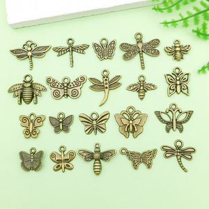จี้โลหะผสมโบราณรูปผีเสื้อ แมลงปอ ผึ้ง สำหรับทำเครื่องประดับ DIY สไตล์เรโทร สำหรับงานสร้างสรรค์ - Product Image 1