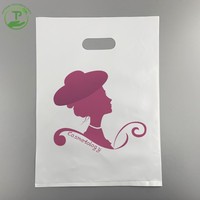 Sacs en plastique de haute qualité LDPE HDPE avec poignée découpée pour l'emballage des chaussettes et des chaussures, logo personnalisé, noir et blanc, sacs de shopping
