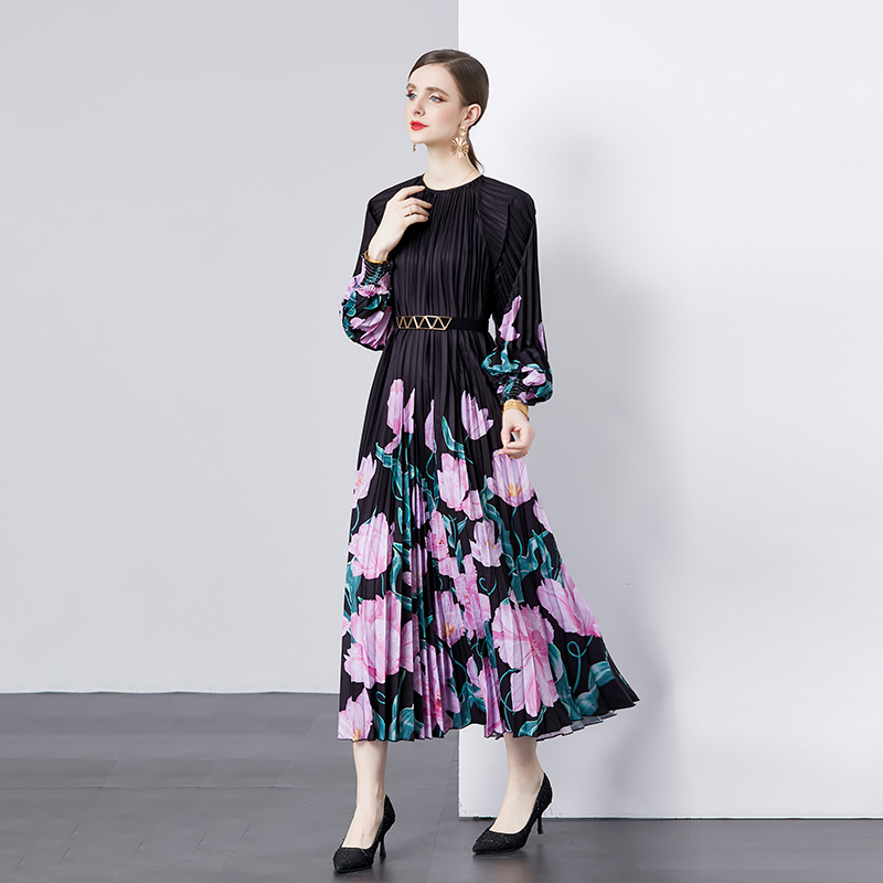 runway ladies dress Native Runway Fashion, Summer 25 Wearable Art Collection, , Ledger Ladies Tunic Dress in sizes S-4X on LAURENGOODDAY.com, , Model @kinsalehues , @swaianativefashion ,