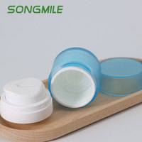 Flacons cosmétiques sans air, flacons personnalisés imprimés, cylindre en plastique PET, faible MOQ, flacon cosmétique avec pulvérisateur 15 30 50 ml