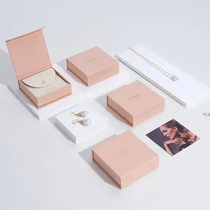 Embalaje personalizado en forma de libro de papel rosa, caja magnética de joyería con bolsa