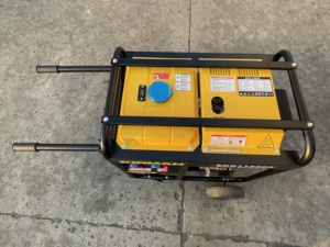 <b>Generator</b> 7.5KW 4-Stroke Open Frame Single Phase Recoil Start 110/220V 50/60Hz - Product Image 2