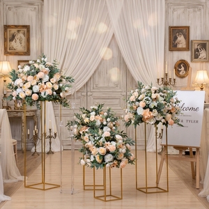 Centro de Mesa Romántico con Rosas Artificiales en Forma de Bola para Decoración de Escenarios de Boda y Fondos de Floristería - Product Image 1