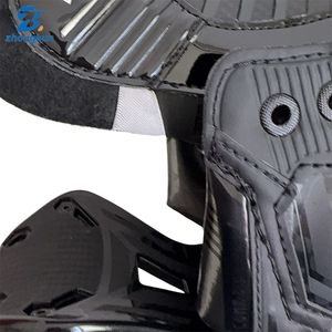 Pattini da Hockey su Ghiaccio Professionali Personalizzabili a Prezzo di Fabbrica, Produttore OEM di Scarpe da Pattinaggio per Uomini e Donne - Product Image 6