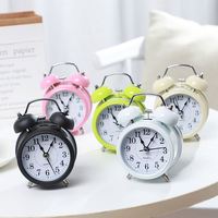 Drops hipping Shopify Lauter Retro Klingeln Wecker mit Nachtlicht Ideales Geschenk für Studenten Schlafzimmer Dekoration Stille Uhr