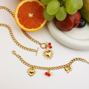 Collar de acero inoxidable con colgante de corazón de cereza chapado en oro para mujer, joyería de regalo. - Product Image 2