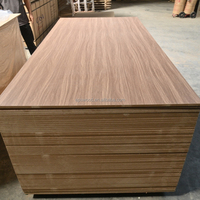 Panneau MDF mélaminé à grain de bois, feuille de panneau de fibres laminées pour la fabrication d'armoires et de meubles de cuisine