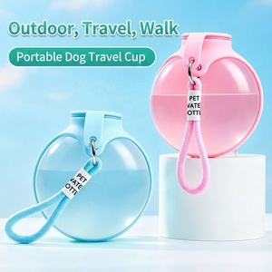 Elegante Ciotola da Viaggio per Animali Domestici a Forma Piatta, <span class=keywords><strong>Bottiglia</strong></span> d'Acqua Pieghevole in Silicone per Cani e Gatti, <span class=keywords><strong>Abbeveratoio</strong></span> Compatto da 360ml per Attività all'Aperto - Product Image 1