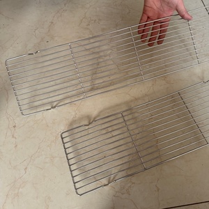 Grille de barbecue en treillis métallique ondulé en acier inoxydable, soudée, coupée et pliée, vente en gros, directement de l'usine pour équipement de barbecue - Product Image 4
