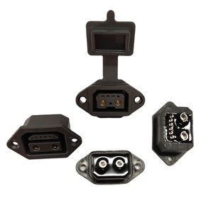 Nhà Máy Bán Buôn Xe Đạp Điện RC Pin Kết Nối 5G Fb3003 2 + 4 Với Bụi Bìa Sạc Cắm Điện Màu Đen Pin Xlr Nữ - Product Image 1