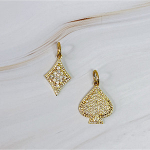 Charm a Clip Senza Saldature per Amanti del Poker - Product Image 1