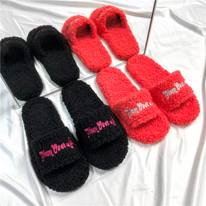 Sandales de créateur OEM avec logo personnalisé pour l'extérieur pantoufles en fourrure duveteuse pour femmes et dames sandales à fourrure pour femmes dans les meilleurs matériaux - Product Image 4