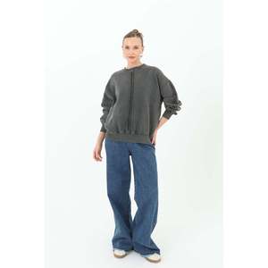 Sweat-shirt oversize pour femme, anthracite, tricoté, manches longues, design asymétrique, anti-boulochage - Product Image 3