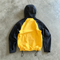 Veste coupe-vent légère personnalisée pour homme, fabriquée par YSJY OEM, en nylon camouflage, coupe boxy, fermeture éclair, imperméable.