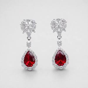 Eleganti Orecchini Pendenti a Fiore con Zirconi Rossi Taglio Pera, Gioielli Classici da Sposa per Donne - Product Image 1