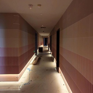 Panneaux de <span class=keywords><strong>façade</strong></span> en charbon de bambou esthétiques et résistants à l'humidité pour bâtiments commerciaux modernes, revêtements extérieurs, écoles - Product Image 2