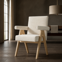 Fauteuil de salle à manger de luxe avec structure en chêne massif et assise rembourrée crème pour hôtel, restaurant, villa, projet de salle à manger
