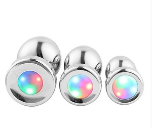 <span class=keywords><strong>Plug</strong></span> anale <span class=keywords><strong>in</strong></span> metallo con luce a LED Butt <span class=keywords><strong>Plug</strong></span> anale con luce colorata <span class=keywords><strong>Plug</strong></span> anale giocattoli del sesso prodotti erotici giocattoli del sesso per donne uomini coppie - Product Image 2