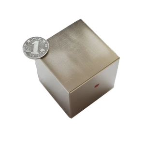 Aimants carrés personnalisés N35 N38 N45 N52 3*3*3 <span class=keywords><strong>mm</strong></span> 5*5*5 <span class=keywords><strong>mm</strong></span> Petits aimants en <span class=keywords><strong>n</strong></span>éodyme Cubes Utilisation industrielle Soudage - Product Image 4