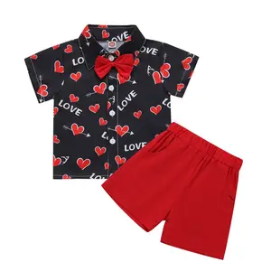 2 adet 2-5Y üst ve kırmızı şort nazik aşk kısa kollu bebek kıyafetleri takım erkek giyim setleri ile papyon