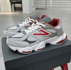 Chaussures de sport classiques en gros édition 9060 pour hommes - Chaussures de course respirantes et amortissantes, chaussures décontractées et tendance - Product Image 1