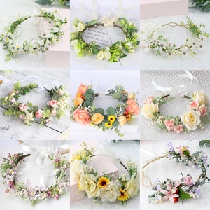 Couronne de fleurs artificielles faites à la main, avec gypsophile et eucalyptus, pour femme, idéale pour mariée, coiffe, voyage, photographie en extérieur - Product Image 4