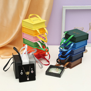 Benutzer definierte Papp band Griff Papier Schmuck Armband Box Mit schwarzem Schaum oder PE-Folie Kunststoff box - Product Image 2