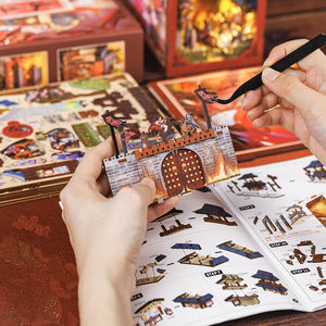 CuteBee สไตล์ใหม่ตํานานของมูลาน DIY ตุ๊กตาของเล่นทําด้วยมือปริศนาไม้พร้อมฝาครอบกันฝุ่นใช้เป็นของขวัญหนังสือ <span class=keywords><strong>Nook</strong></span> - Product Image 4