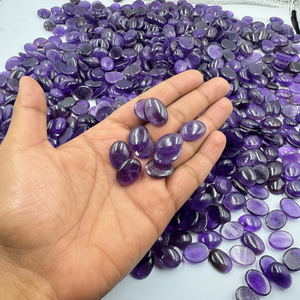 Cabujón de amatista púrpura de alta calidad, forma ovalada suave, cristal de zafiro Natural tratado térmicamente para la fabricación de joyas, venta al por mayor suelta - Product Image 1