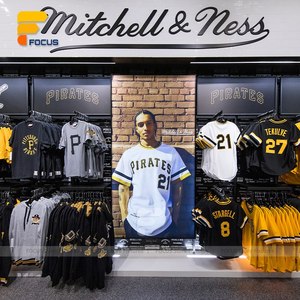 Dispositivi di esposizione di abbigliamento in metallo personalizzati alla moda negozio di abbigliamento sportivo mobili per negozi di abbigliamento al dettaglio - Product Image 4