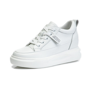 Chaussures décontractées pour <span class=keywords><strong>femme</strong></span> en cuir véritable, à fermeture avant par lanière, blanches, doublées polaire, semelle épaisse rehaussée de 7 cm, collection Printemps 2026 - Product Image 1
