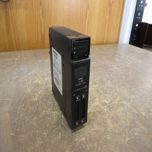 Module d'entrée PLC Ic693mdl655g 24VDC 32 points *sans couvercle* Utilisé pour un produit sous garantie - Product Image 2