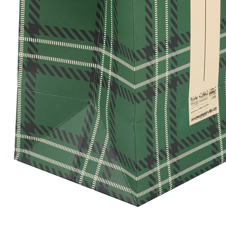 Promotional eco friendly plastic kraft shopping bags with logos
