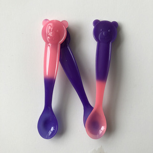 <span class=keywords><strong>Cuchara</strong></span> <span class=keywords><strong>de</strong></span> helado colorida <span class=keywords><strong>Cuchara</strong></span> <span class=keywords><strong>de</strong></span> plástico que cambia <span class=keywords><strong>de</strong></span> color Cucharas con logotipo Logotipo personalizado OPP Embalaje Regalos modernos - Product Image 3