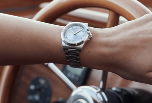 Montre de sport en acier inoxydable avec cadran bleu clair et fenêtre de date Longinesing - Product Image 3