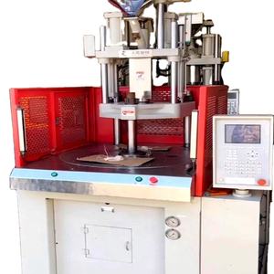 เครื่องฉีดขึ้นรูปแนวตั้ง15 T -35 T- 40T- 50T- 80 T-120 T สเก็ตบอร์ดเครื่องพลาสติก - Product Image 2