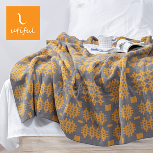 Jaune uni jacquard gallois populaire à 2 côtés avec couverture en tricot <span class=keywords><strong>gris</strong></span> pour Noël <span class=keywords><strong>et</strong></span> les vacances - Product Image 3