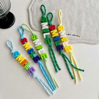 Cordón de Paracord Personalizado con Cuentas de Letras Acrílicas DIY, Colgante Kawaii para Decoración de Bolsos, Teléfonos y Mochilas