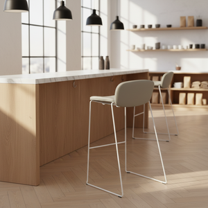 Tabouret empilable Libera 760 mm entièrement rembourré, design moderne et minimaliste, dossier solide, assise en tissu doux, base en bois blanc, base en traîne de renne - Product Image 3