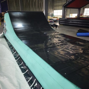 Rampe de skate gonflable en PVC, taille et couleur personnalisables, rampe d'entraînement portable pour enfants et adultes, vente chaude - Product Image 3