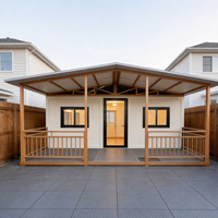 Maisons à double aile multicolores avec terrasses, personnalisables pour les voyages à l'étranger et les maisons préfabriquées privées