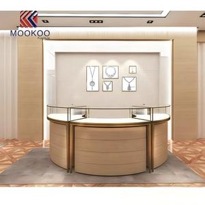 Vitrine de présentation de vêtements personnalisée, design moderne pré-assemblé, 4 étagères en métal/verre/<span class=keywords><strong>bois</strong></span> - Product Image 4