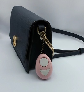 Nouveaux outils 2025 130DB Recharge Portable d'urgence SOS sécurité auto-défense alarme porte-clés alarme personnelle pour femmes enfants - Product Image 6