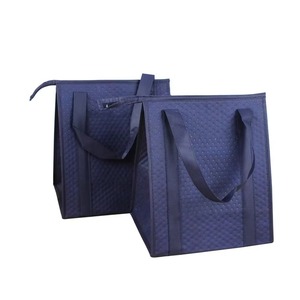 Bolsa de almuerzo con aislamiento térmico al por mayor, bolsa de refrigeración no tejida personalizada, reutilizable, comida, mantener el calor, frío, azul marino, en blanco - Product Image 1